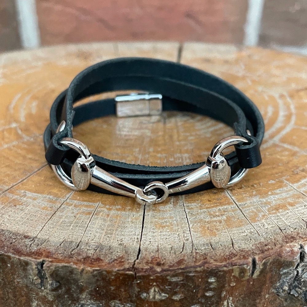 Snaffle Bit Wrap Bracelet with Black Genuine Leather - Silver - Picture 2 of 2